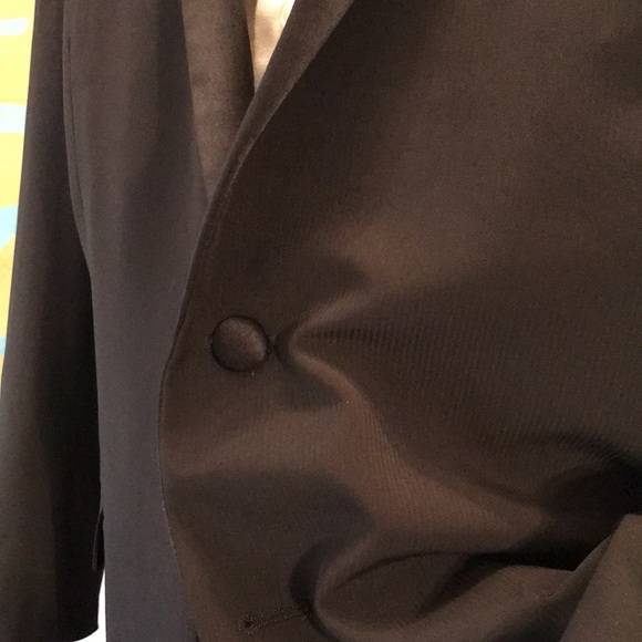 Eleganza Platinum Tuxedo coat - Picture 12 of 17